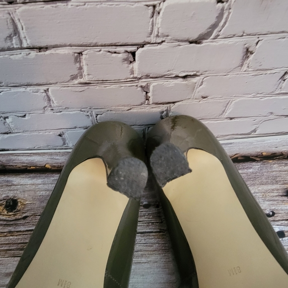 Marc Fisher Patent and Suede Platform Pumps - Size 8.5 - Picture 5 of 11